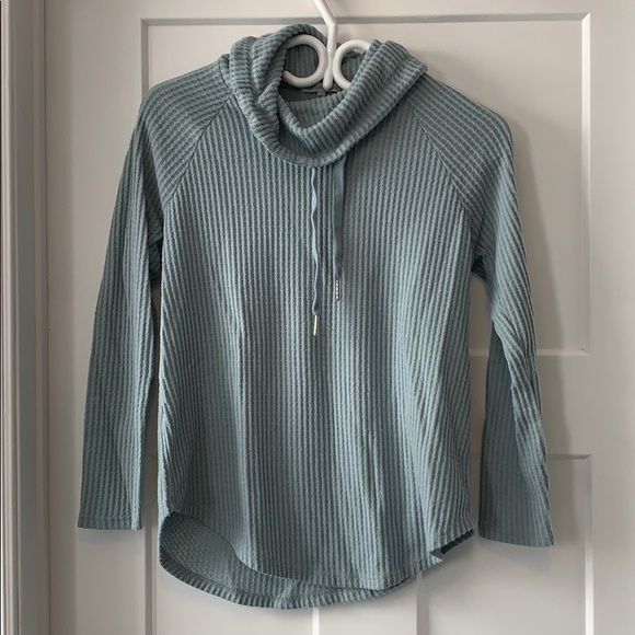 3 for $25! Cowlneck waffle knit shirt - Picture 1 of 4